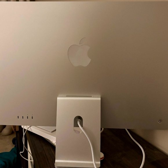 2021 iMac 24” M1 (8 CPU/8 GPU) w/Touch ID +Magic Trackpad + Magic Mouse 2+EXTRAS - Picture 4 of 10